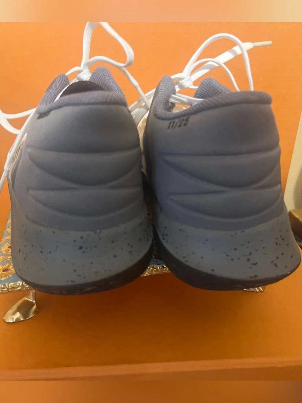 Nike Kyire Flytrap 5 Youth Athletic Shoes DD0340-112 size 6.5Y Shoe